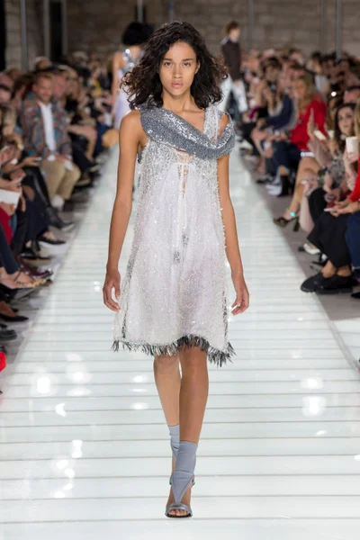 Look 43